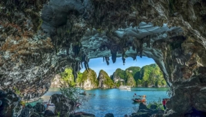 Why Ha Long Bay Is a Must-See Natural Wonder in Vietnam