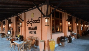 baganhotelriverview5