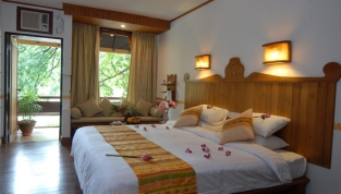 hotelamazingnyaungshwe1