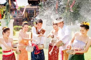 BUNPIMAY FESTIVAL IN LAOS 5 DAYS