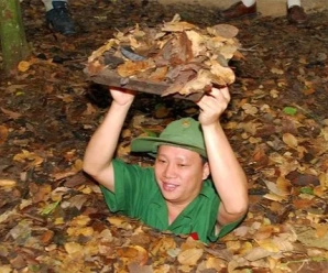 CU CHI TUNNELS - EXTRAORDINARY STORIES BENEATH THE EARTH (P1)