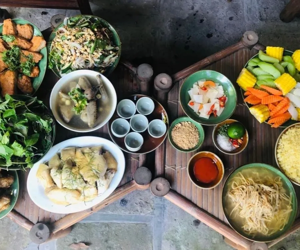 BAT TRANG FEAST - A CULTURAL & CULINARY EXPERIENCE