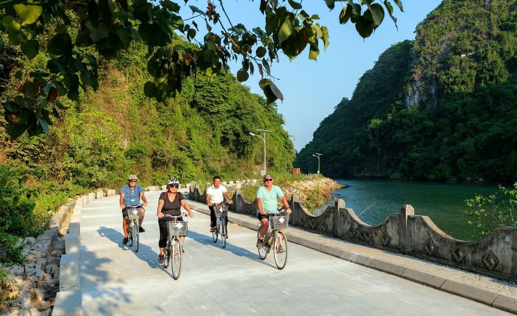 7, Cycle Through the Peaceful Viet Hai Village